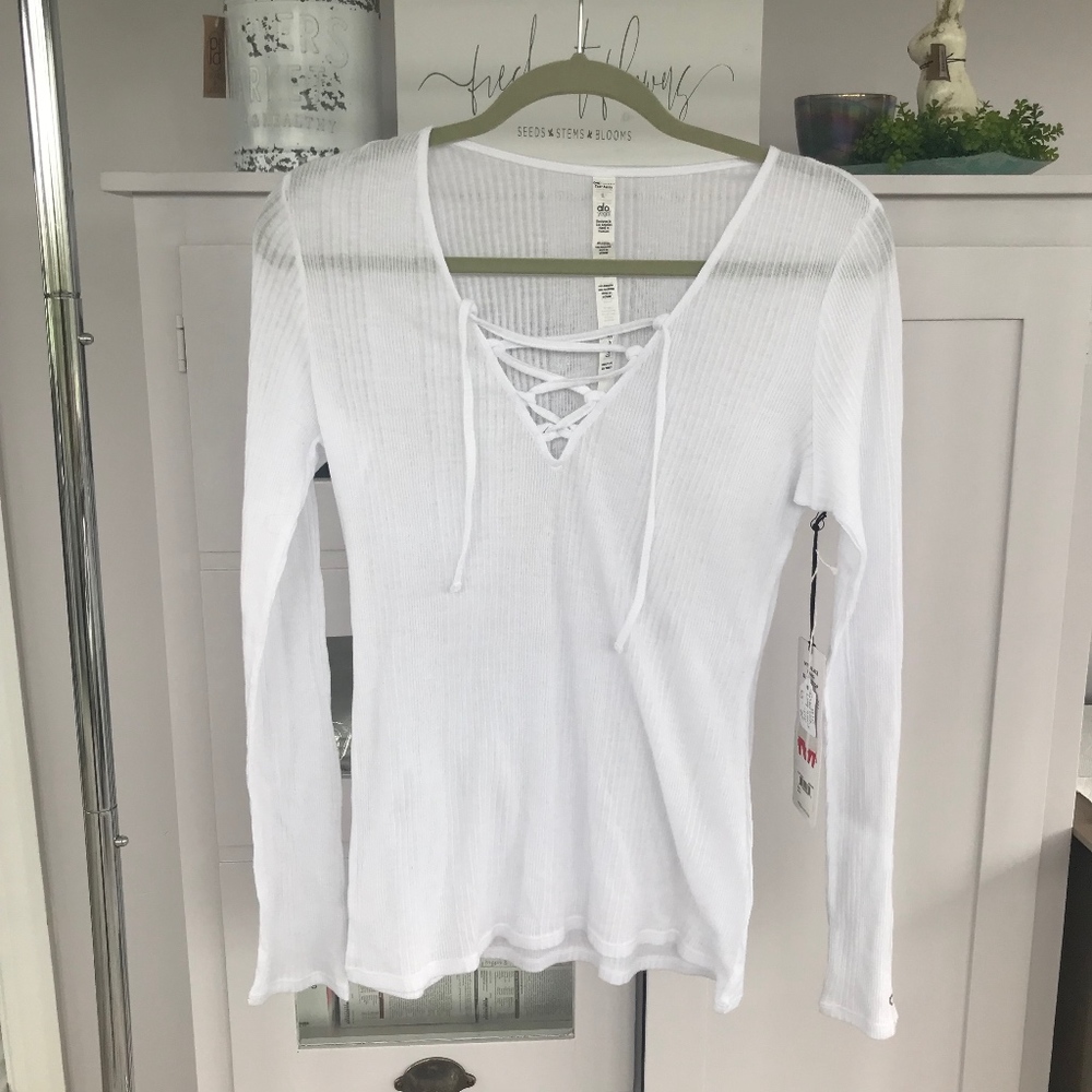 ALO Yoga White Interlace Long Sleeve Top Size L